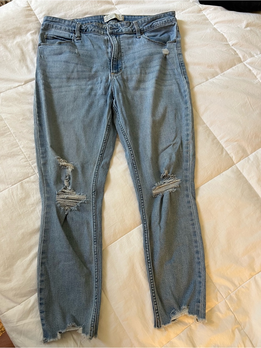 Abercrombie & Fitch Ankle Jean High Rise Ripped Distressed sz 32/14R